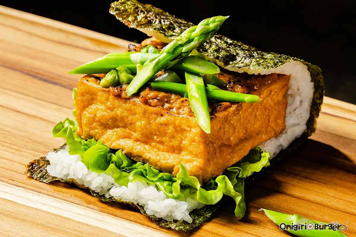 関西国際空港に「ベジタリアン」おにぎりバーガーが新登場！日本の食文化とベジタリアンの調和「和ヴィーガン」への挑戦