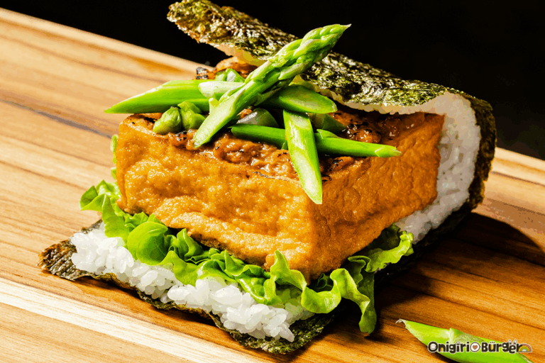 関西国際空港に「ベジタリアン」おにぎりバーガーが新登場！日本の食文化とベジタリアンの調和「和ヴィーガン」への挑戦